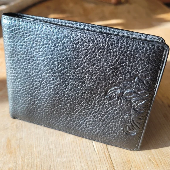 Sold-Versace Bifold Wallet New - Picture 2 of 5